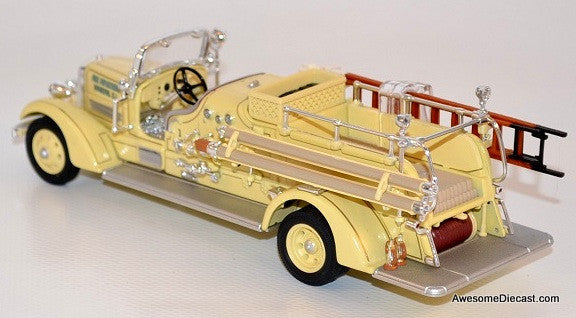 Road Signature 1:43 1938 Ahrens-Fox VC, Creme