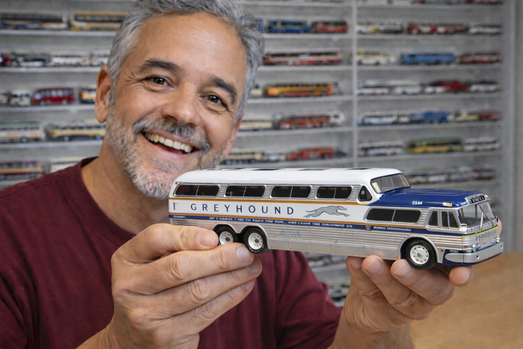 GM PD-4501 Scenicruiser Coach: Greyhound Bus Lines - 50th GM PD-4501 Scenicruiser Coach: Greyhound Bus Lines - 50th