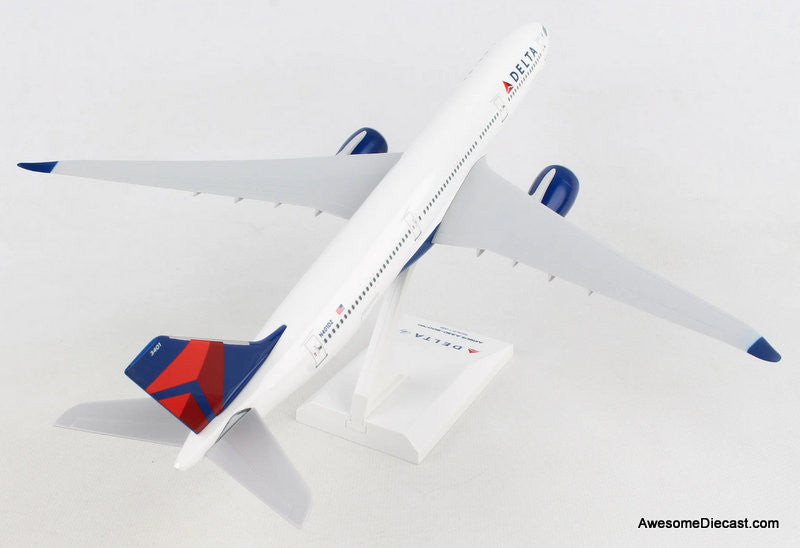 Airbus A330-900neo Delta Airlines (Reg # N401DZ) 1:200 ABS Plastic Model Plane by Sky Marks