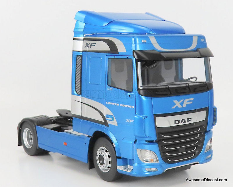 Premium ClassiXXs 1:18 2016 DAF XF Space Cab Tractor, Metallic Blue