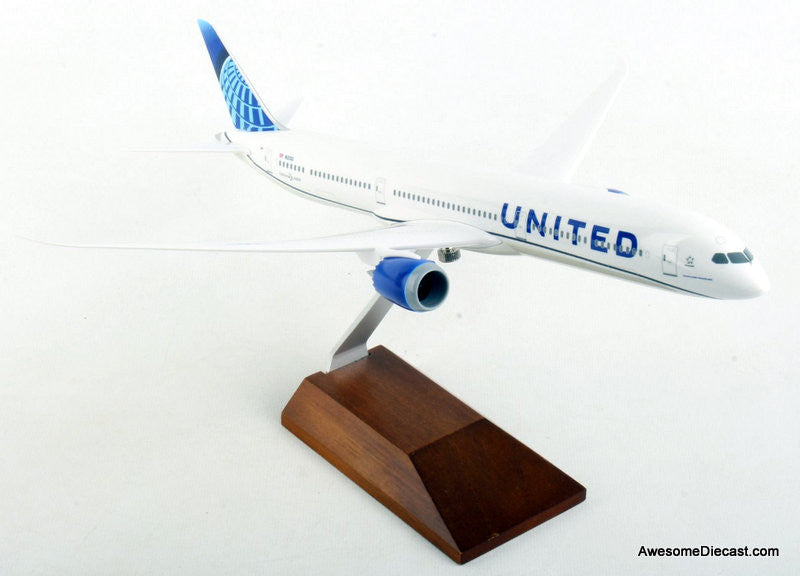 Boeing 787-10 Dream Liner: United Airlines (Reg #N12010) 1:200 ABS Plastic Model Plane by Sky Marks
