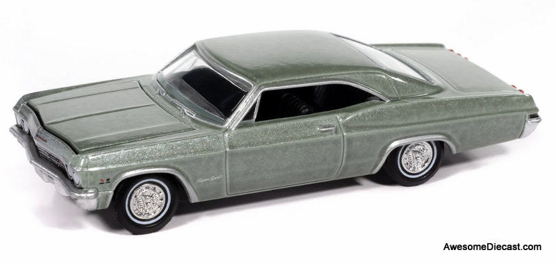 1965 Chevrolet Impala SS 396, Willow Green 1:64 Diecast Model Car by Auto World