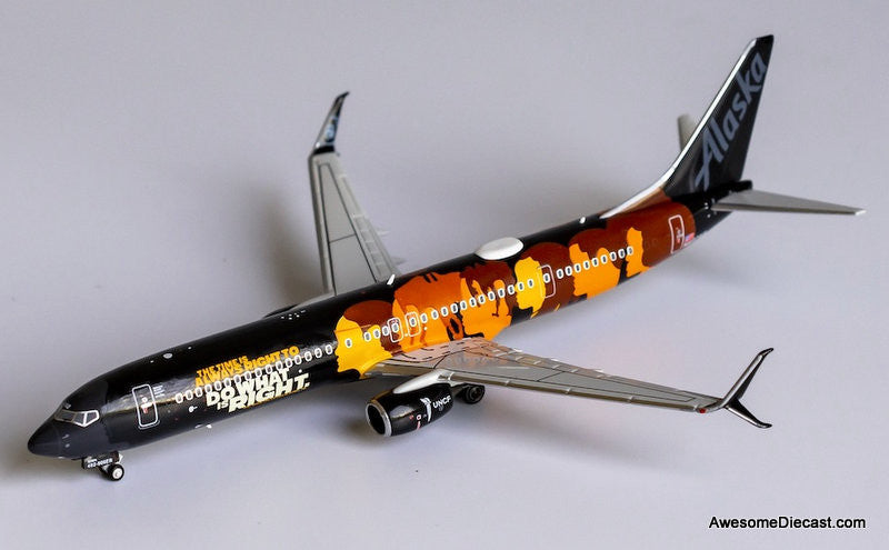 NG Models 1:400 Boeing 737-900: Alaska Airlines, UNCF Livery