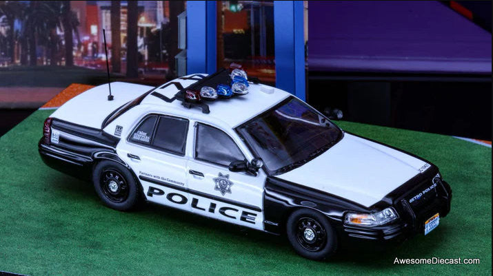 Ford Crown Victoria Las Vegas Metropolitan Police Department (LVMPD) w/Figure & Diorama 1:64 Diecast Model Car by Rollin
