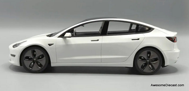 2021 Tesla Model 3, Pearlescent White 1:18 Resin Cast Model Car by LS Collectibles