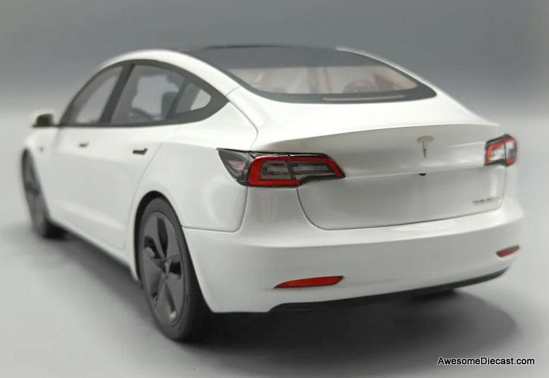 2021 Tesla Model 3, Pearlescent White 1:18 Resin Cast Model Car by LS Collectibles