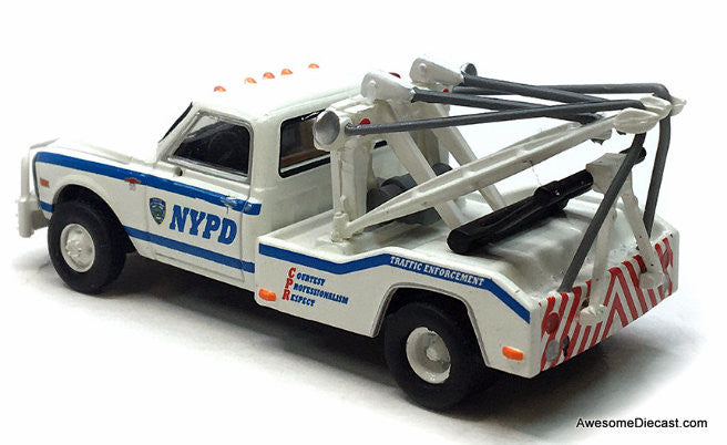 1968 Chevrolet C30 Tow Truck, NYPD Traffic Enforcement 1:87 ABS Plastic Model Truck by Brekina