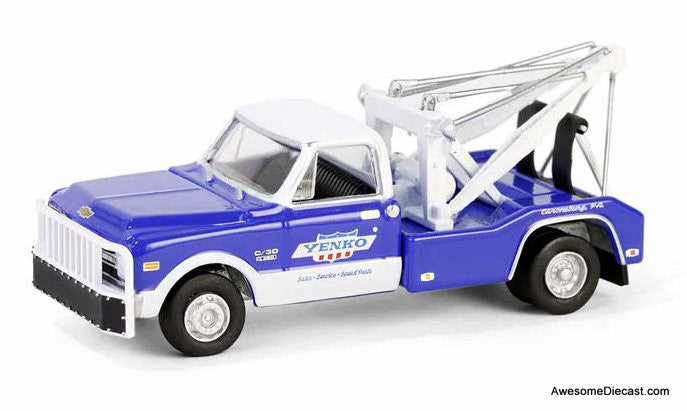 1969 Chevrolet C-30 Dually Wrecker: Yenko 1:64 Diecast Model Truck by Greenlight