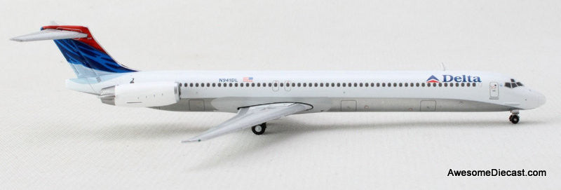 McDonnell Douglas MD-88: Delta Airlines (Reg # N941DL) 1:400 Diecast Model Plane by Gemini Jets