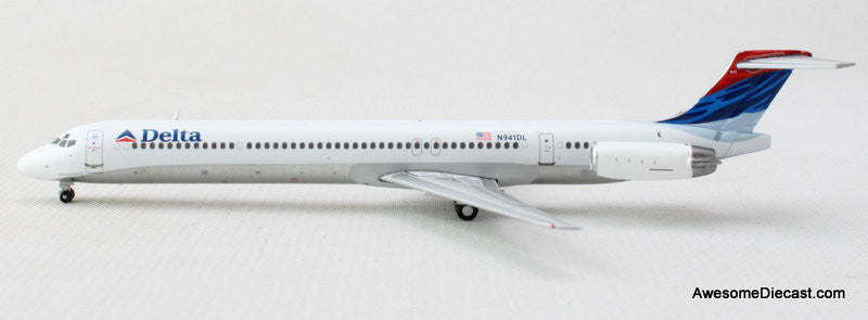 McDonnell Douglas MD-88: Delta Airlines (Reg # N941DL) 1:400 Diecast Model Plane by Gemini Jets