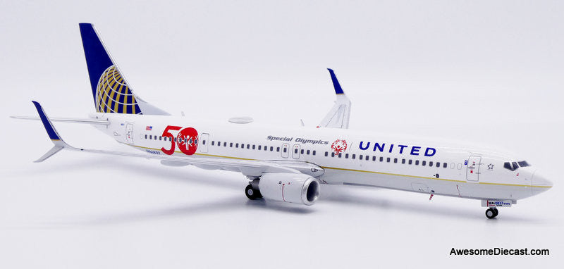 Boeing 737-900ER: United Airlines (Reg #N66837) "Special Olympics 50" 1:200 Diecast Model Plane by JC Wings