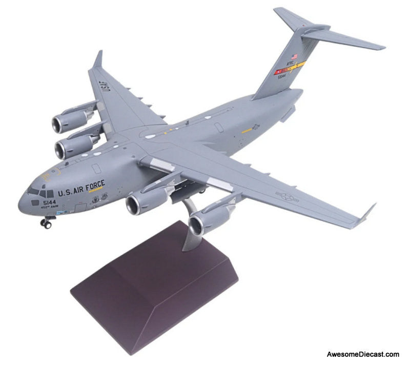 Boeing C-17 Globemaster 111: USAF March AFB 1:200 Diecast Model