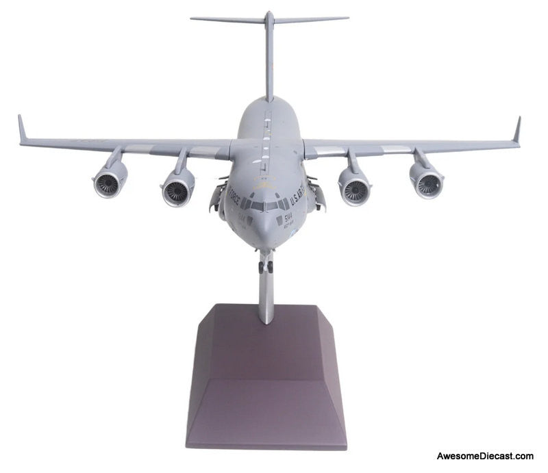 Boeing C-17 Globemaster 111: USAF March AFB 1:200 Diecast Model