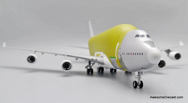 JC Wings 1:200 Boeing 747-400LCF Dreamlifter ( Bare Metal Version