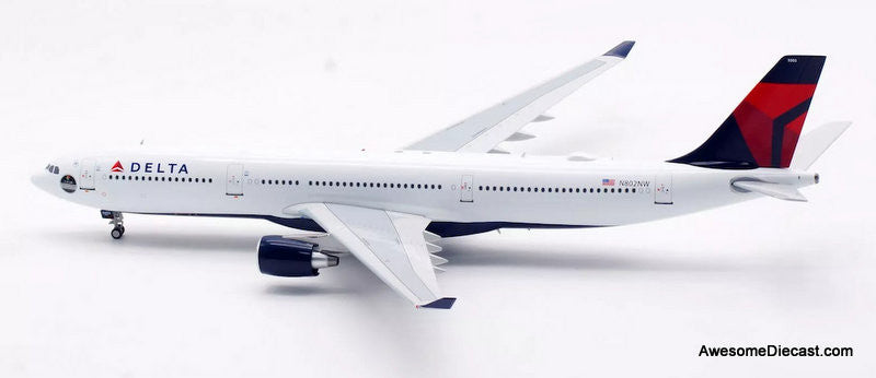 Airbus A330-323: Delta Air Lines (Reg #N802NW) w/Cirium Platinum Award Sticker 1:200 Diecast Model Plane by Inflight