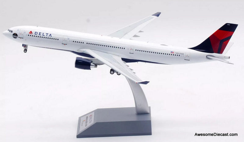 Airbus A330-323: Delta Air Lines (Reg #N802NW) w/Cirium Platinum Award Sticker 1:200 Diecast Model Plane by Inflight