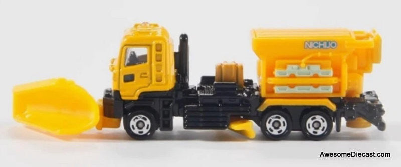 De-icing Material Spreader, Yellow 1:120 Diecast Model Truck by Tomica