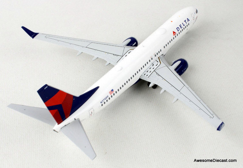 Gemini 200 1:200 Boeing 737-800: Delta Airlines (Reg#N3746H)- Atlanta Braves