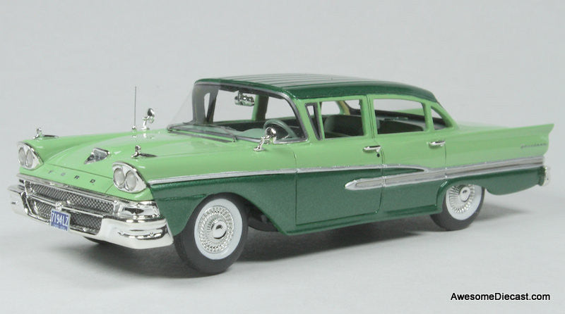 Goldvarg Collection 1:43 1958 Ford Custom 4 Door, Sea Spray Green/Silvertone Green