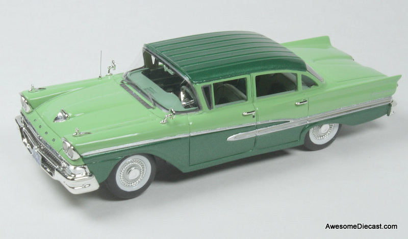 Goldvarg Collection 1:43 1958 Ford Custom 4 Door, Sea Spray Green/Silvertone Green