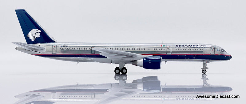 JC Wings 1:400 Boeing 757-200: AeroMexico (Reg #N301AM)