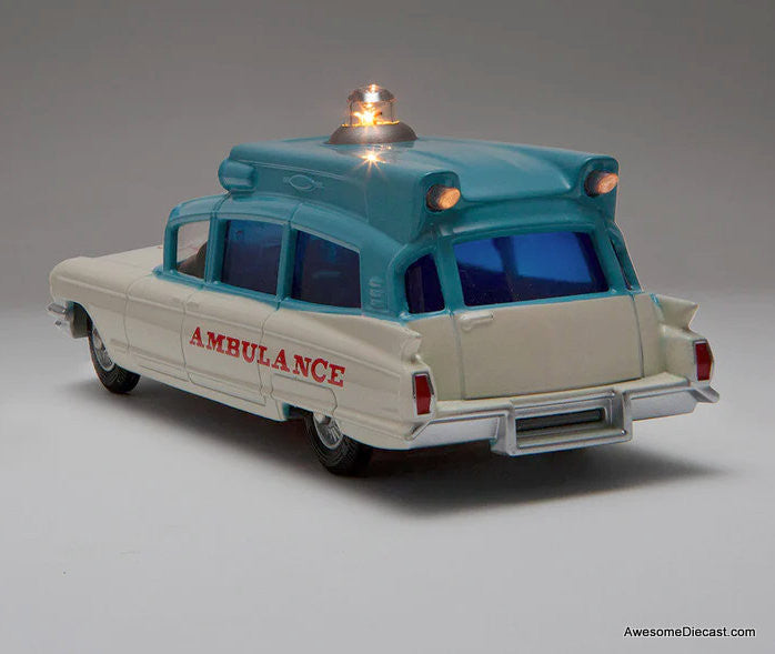 Corgi Re-Creation Superior Ambulance On Cadillac Chassis w/Working Lights