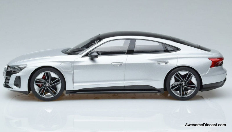 ノレブ NOREV 特注品 アウディ Audi e-tron 1/18 Norev 1:18 2021 Audi RS e-Tron GT, Metallic Silver – Awesome