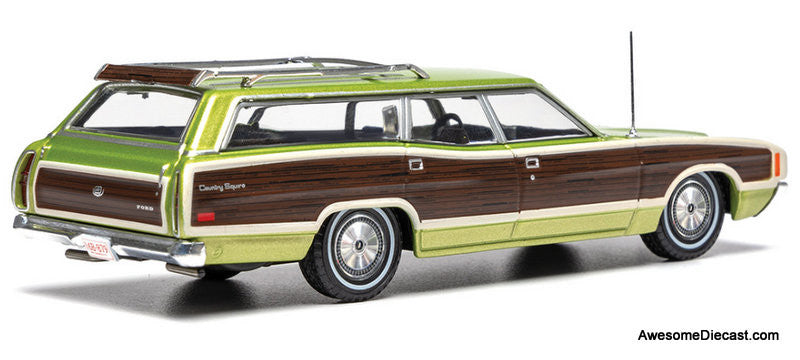 1972 Ford LTD Country Squire, Metallic Green/Woodgrain Style Panel 1:43 Diecast Model Car by IXO