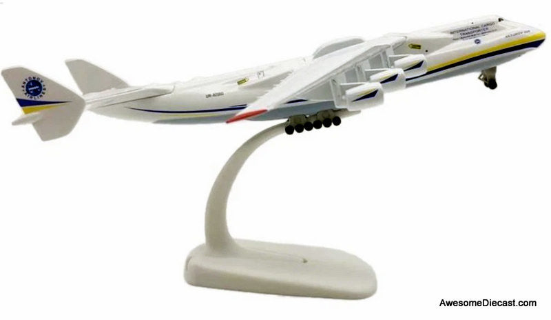 Antonov An-225 "Mriya" Cargo Plane 1:400 Diecast Model Plane by VAY