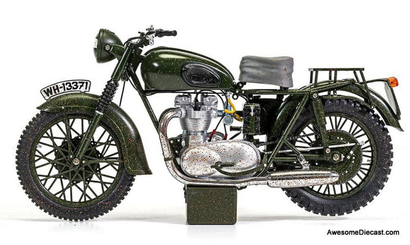 Corgi 1:12 Triumph TR6 Trophy (Weathered): The Great Escape
