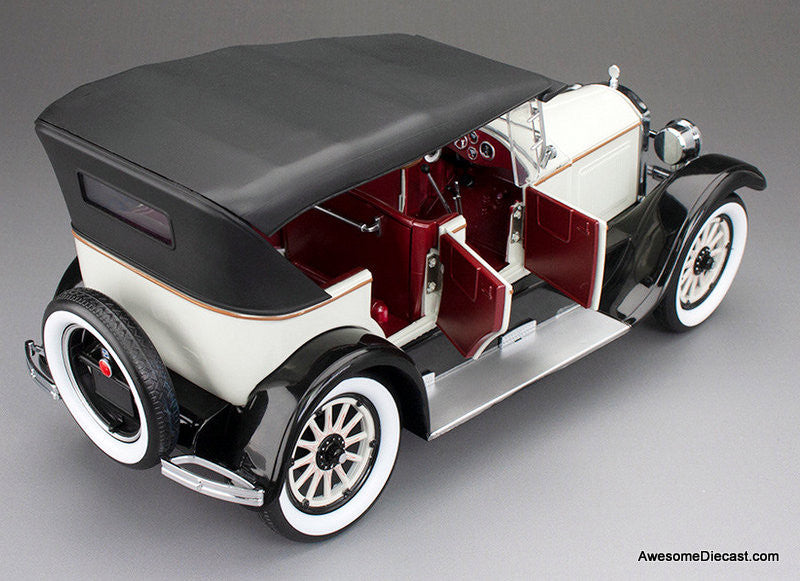 1925 Buick Model 25, Light Gray 1:18 Diecast model Car by Sun Star