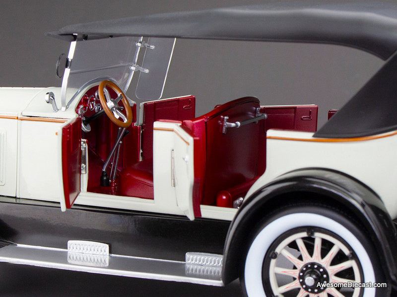 1925 Buick Model 25, Light Gray 1:18 Diecast model Car by Sun Star