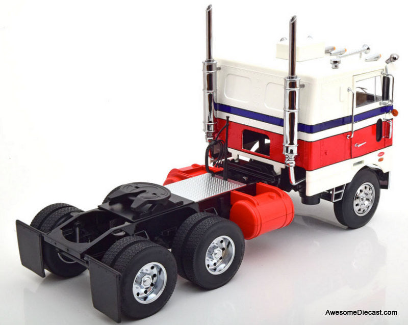 Road Kings 1:18 1977 Peterbilt Pacemaker, White/Red