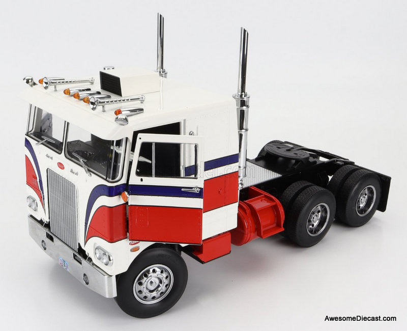 Road Kings 1:18 1977 Peterbilt Pacemaker, White/Red
