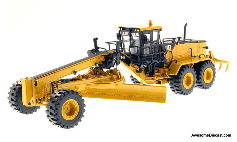 Diecast Masters 1:50 Caterpillar 24M Motor Grader