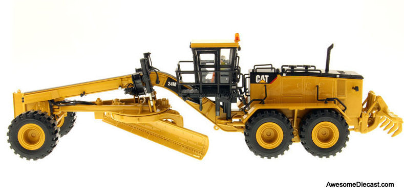 Diecast Masters 1:50 Caterpillar 24M Motor Grader