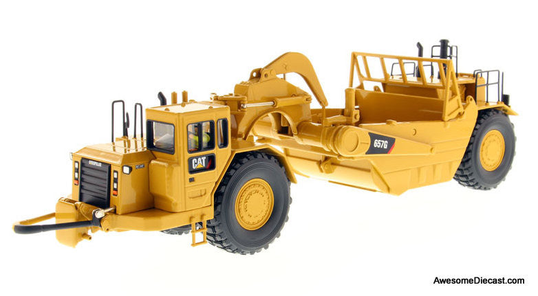 Diecast Masters 1:50 Caterpillar 657G Wheel Tractor Scraper