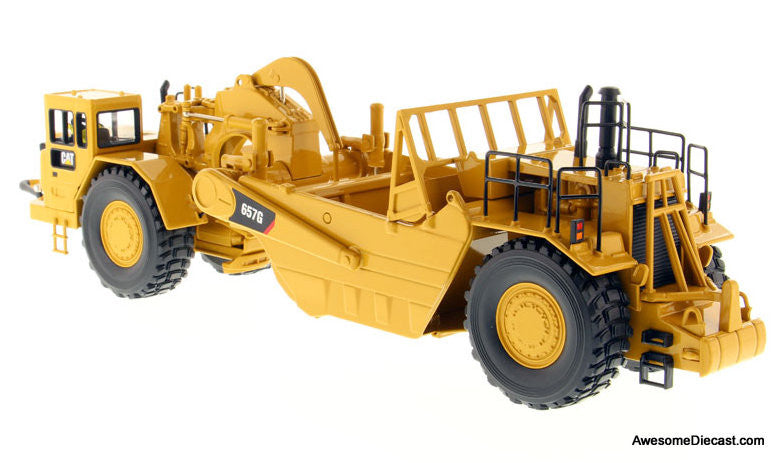 Diecast Masters 1:50 Caterpillar 657G Wheel Tractor Scraper