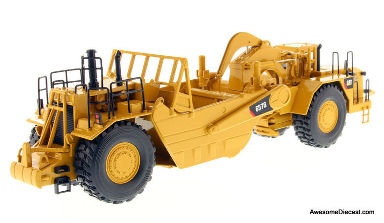 Diecast Masters 1:50 Caterpillar 657G Wheel Tractor Scraper