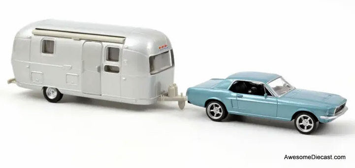 Norev 1:43 1968 Ford Mustang w/Airstream Caravan