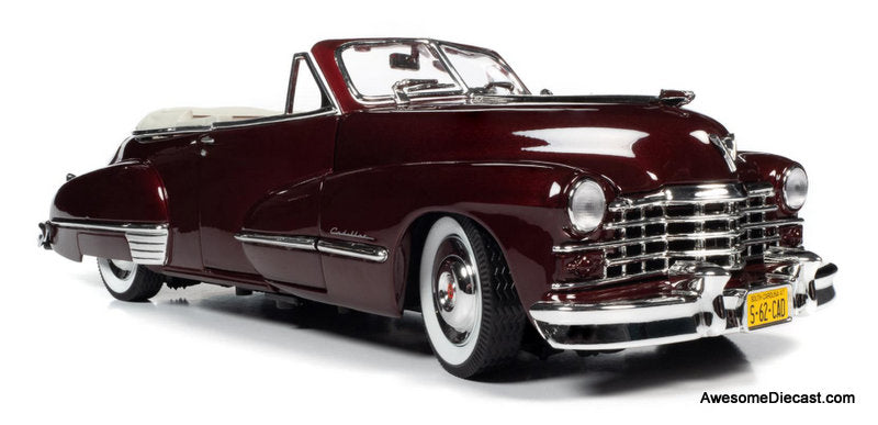 1947 Cadillac Series 62 ダイキャストモデル 1947 Cadillac Series 62 Cabriolet, Burgundy 1:18 Diecast Model Car