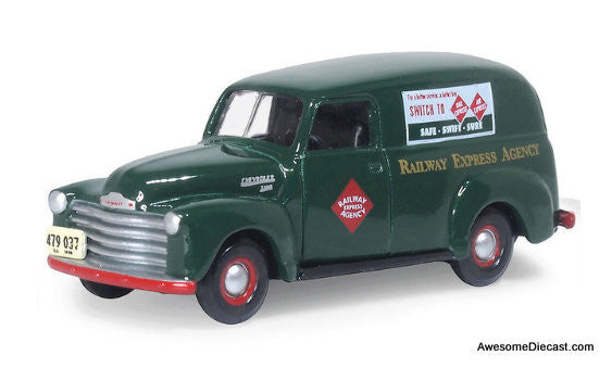 1950 Chevrolet 3100 Panel Van, Green: Railway Express Agency 1:87 Diecast Model Truck by Oxford Diecast