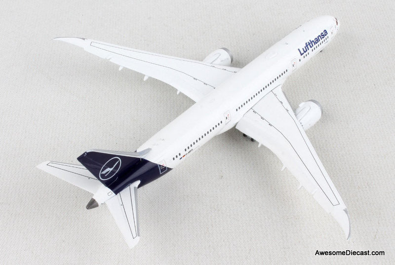 Gemini Jets 1:400 Boeing 787-9: Lufthansa (Flaps Down)