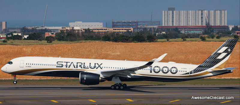 Airbus A350-1000: Starlux Airlines (Reg #B-58551) "Carbon Fiber" 1:400 Diecast Model Plane by JC Wings