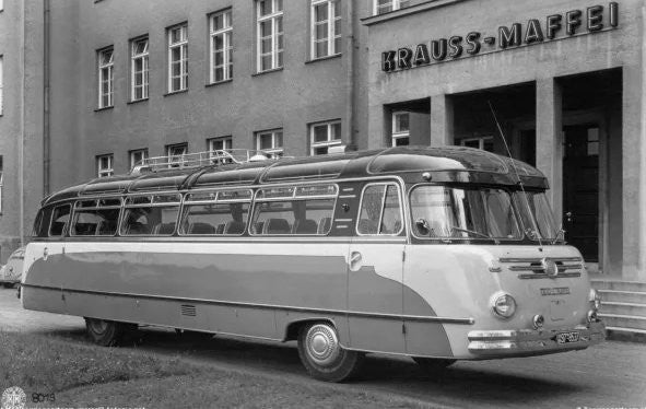 AutoCult 1:43 1959 Krauss Maffel KML 110 Bus (Germany)
