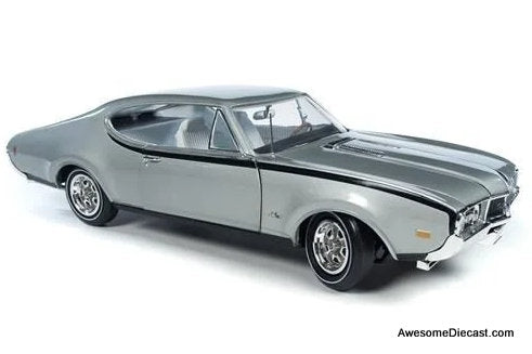 1968 Oldsmobile Cutlass Hurst, Silver (White Interior) 1:18 Diecast Model Car by Auto World
