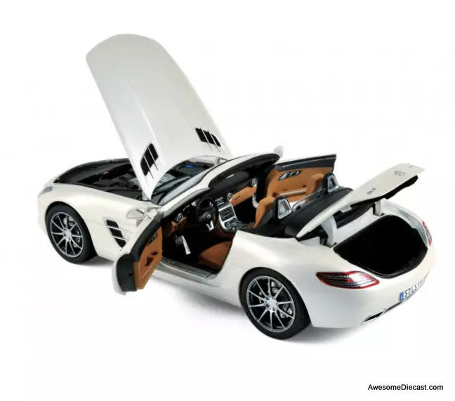 Norev 1:18 2011 Mercedes Benz SLS AMG Roadster, Pearlescent White