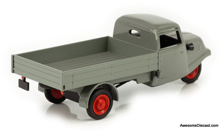 Schuco 1:43 Tempo Tricycle Pritschenwagen (Flat Bed)