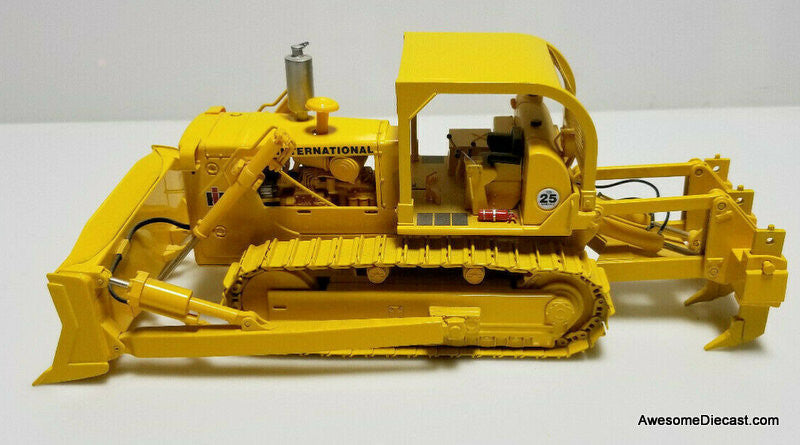 RARE!! First Gear 1:25 International TD-25 Crawler