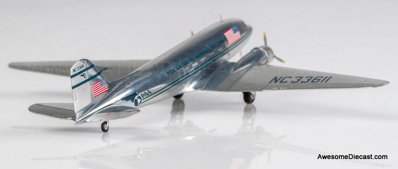 McDonnell Douglas DC-3: Pan American Airways (Reg #NC33611) 1:200 Diecast Model Plane by Gemini 200